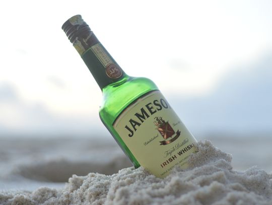 Bourbon a whiskey – sprawdzamy, co je odróżnia?