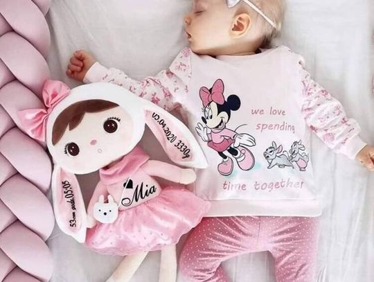 Co kupić maluszkowi? Najpiękniejszy prezent dla noworodka, niemowlaka i prawdziwy hit na roczek