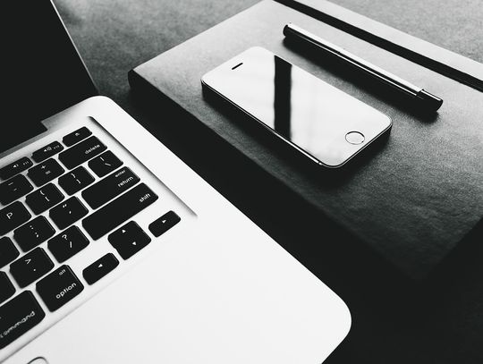 Co robić, jeśli dojdzie do zalania laptopa?