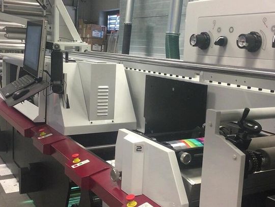 Etykiety wielowarstwowe - czym przyciągają uwagę klientów? 