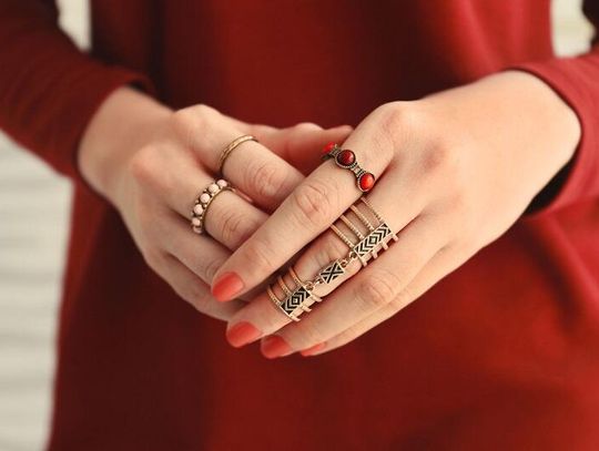 Manicure - najbardziej popularny zabieg na dłonie