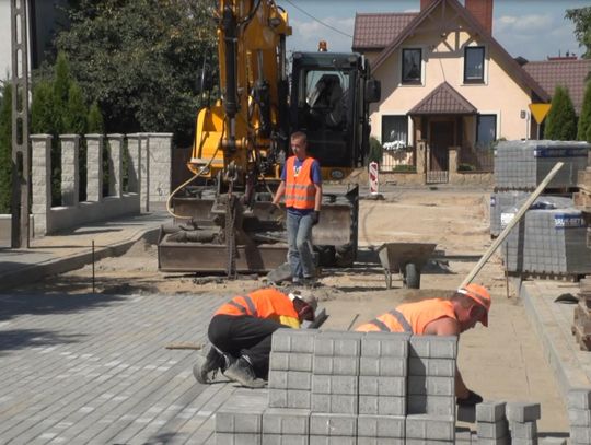 MŁAWSKIE ULICE ZYSKAJĄ NOWY WYGLĄD