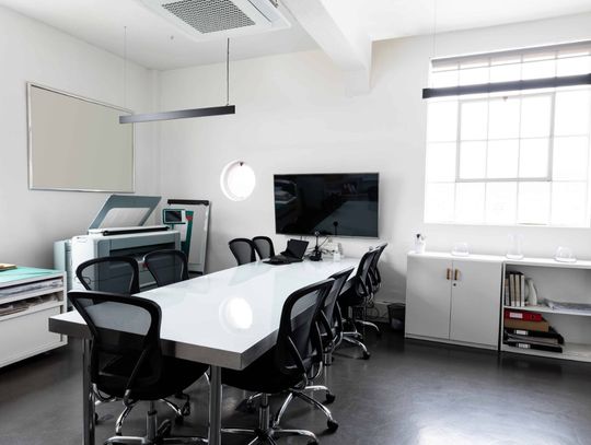 Najlepsze rozwiązania do ergonomicznego siedzenia