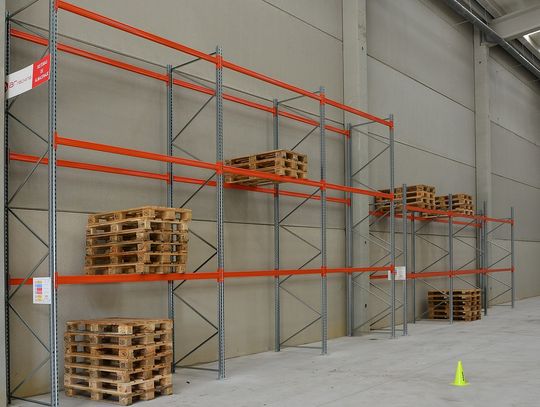 Paletyzacja kartonów - dlaczego jest ważna?