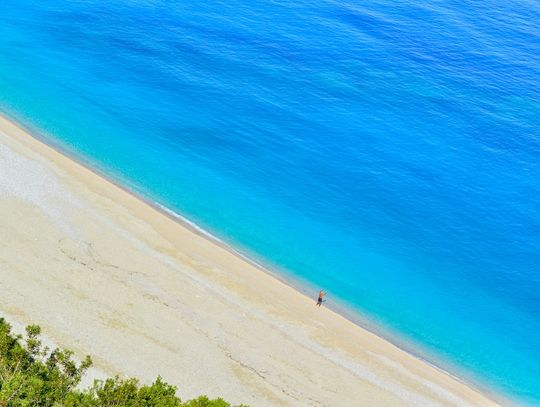 Poradniki turystyczne: czy wiesz, co oferują?