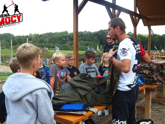 Przygotowanie do pierwszej gry w paintball, czyli co warto wiedzieć przed wizytą na największym polu paintballowym w Polsce -  Arenie Mocy