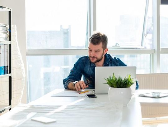 Umowa o pracę a umowa-zlecenie