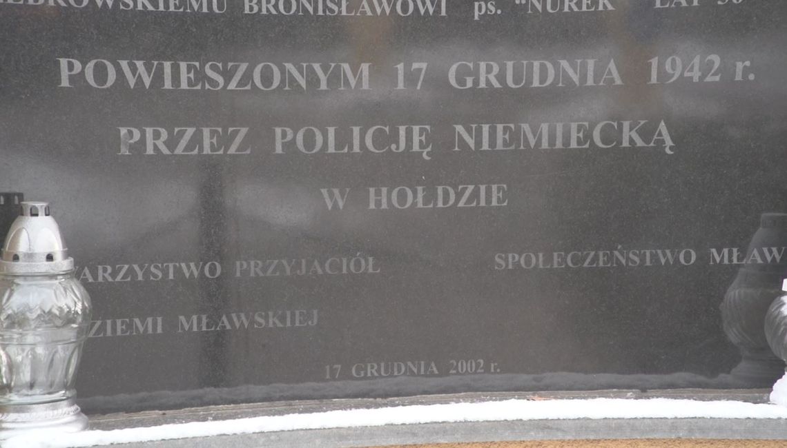 UPAMIĘTNIĆ POLEGŁYCH