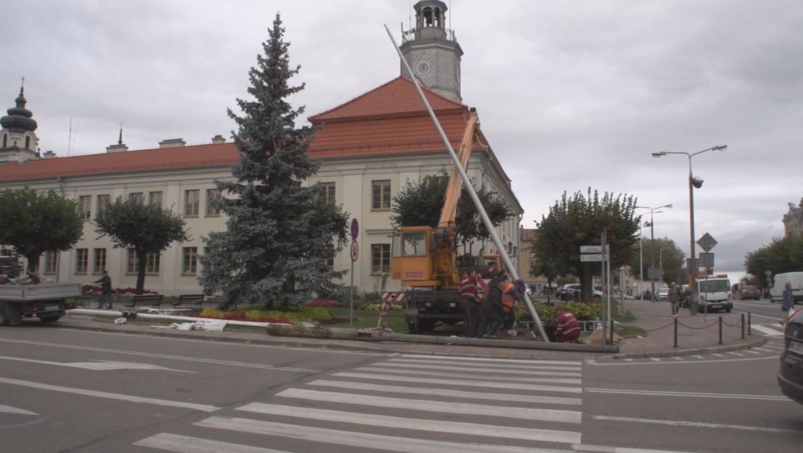 WYMIANA SŁUPÓW OŚWIETLENIOWYCH W MŁAWIE